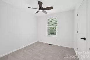 126 39th Ave Ct NW, Hickory, NC 28601 - Photo 20