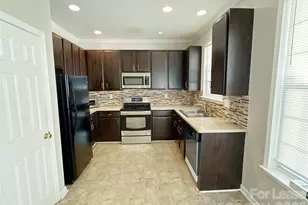 7629 Abigail Glen Dr, Charlotte, NC 28212 - Photo 2
