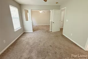 7629 Abigail Glen Dr, Charlotte, NC 28212 - Photo 12