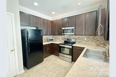 7629 Abigail Glen Drive, Charlotte, NC 28212 - Photo 4