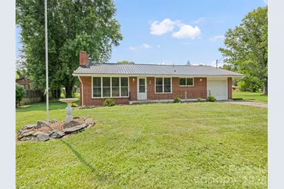 70 Levi Street, Clyde, NC 28721 - Photo 2