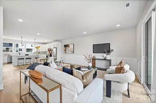8031 Sansom Dr, Charlotte, NC 28213 - Photo 8