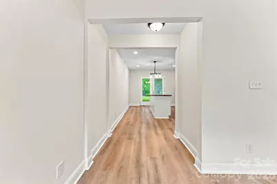 4900 Malibu Drive, Charlotte, NC 28215 - Photo 8