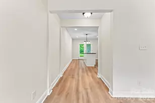 4900 Malibu Dr, Charlotte, NC 28215 - Photo 8