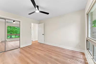 4900 Malibu Drive, Charlotte, NC 28215 - Photo 20