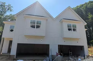 548 Carolyn Ln, Charlotte, NC 28213 - Photo 2