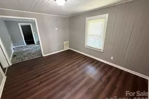 1104 Spann St, Shelby, NC 28150 - Photo 2