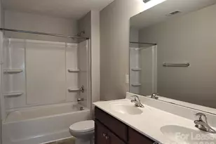6731 Broad Valley Ct, Charlotte, NC 28216 - Photo 18