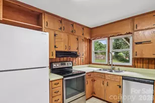 131 & 135 Boyd Ave, Waynesville, NC 28786 - Photo 16