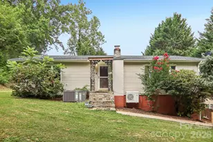 131 & 135 Boyd Ave, Waynesville, NC 28786 - Photo 2