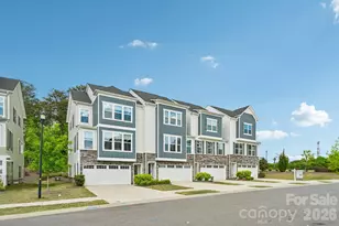 957 Portrush Ln, Tega Cay, SC 29708 - Photo 2