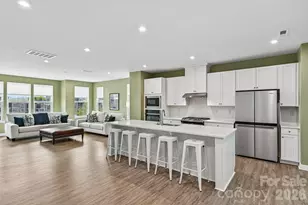 957 Portrush Ln, Tega Cay, SC 29708 - Photo 4