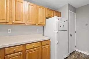 9810 Campus Walk Ln, Charlotte, NC 28262 - Photo 12