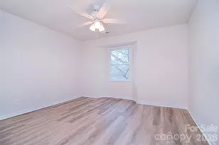 6120 Meadow Rose Ln, Charlotte, NC 28215 - Photo 10