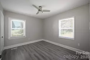 1060 14th Ave NW, Hickory, NC 28601 - Photo 14