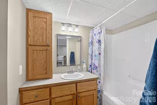 1001 Plantation Dr NE, Lenoir, NC 28645 - Photo 34