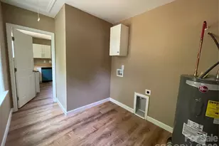 601 W Round St, Landis, NC 28088 - Photo 32