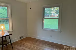 136 Gum Branch Rd, Charlotte, NC 28214 - Photo 16