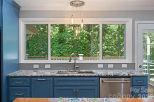 200 35th Ave NW, Hickory, NC 28601 - Photo 6