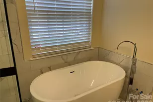 11436 Brook Meadow Pl, Charlotte, NC 28214 - Photo 10