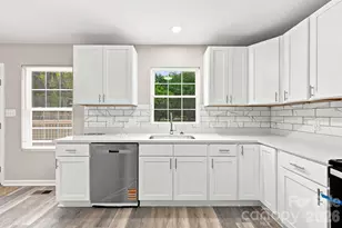 302 Hunter St, York, SC 29745 - Photo 14