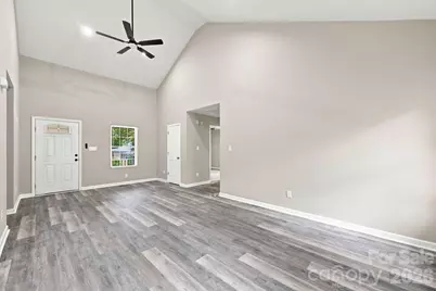 302 Hunter Street, York, SC 29745 - Photo 8