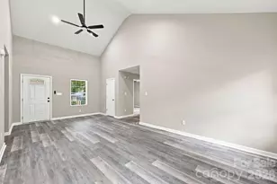 302 Hunter St, York, SC 29745 - Photo 8