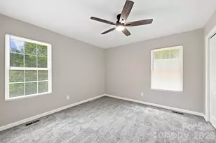 302 Hunter St, York, SC 29745 - Photo 24