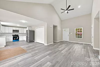302 Hunter Street, York, SC 29745 - Photo 6