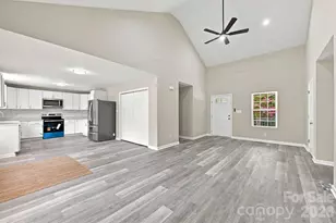 302 Hunter St, York, SC 29745 - Photo 6