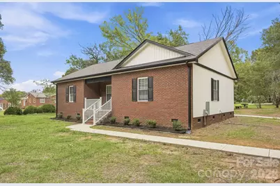 302 Hunter Street, York, SC 29745 - Photo 2