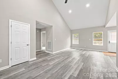 302 Hunter Street, York, SC 29745 - Photo 4