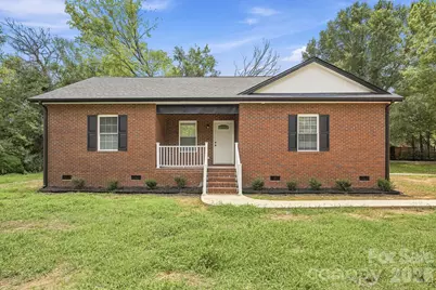 302 Hunter Street, York, SC 29745 - Photo 1