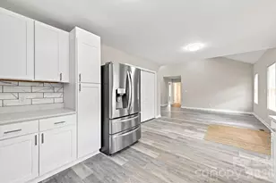 302 Hunter St, York, SC 29745 - Photo 16