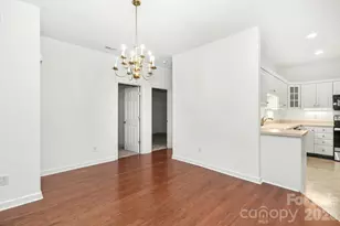 9807 Whispering Willow Ct, Charlotte, NC 28210 - Photo 6