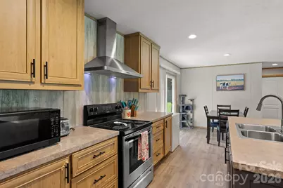 18 Moss Lane, Hendersonville, NC 28792 - Photo 6