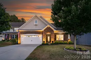 5064 Stonehill Ln, Matthews, NC 28104 - Photo 2