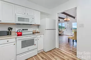 508 Overlook Dr, Burnsville, NC 28714 - Photo 10