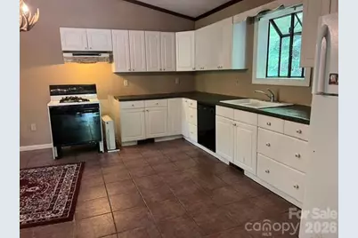 105 Chestnut Hill Road, Black Mountain, NC 28711 - Photo 6