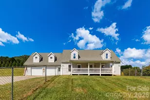 378 Yates Cove Rd, Waynesville, NC 28785 - Photo 4