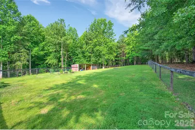 1095 E Prince Road, Landrum, SC 29356 - Photo 6