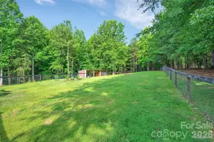 1095 E Prince Rd, Landrum, SC 29356 - Photo 6