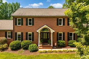 1413 Windemere Ln, Hickory, NC 28602 - Photo 2