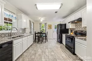 144 Hanover St, Asheville, NC 28806 - Photo 8
