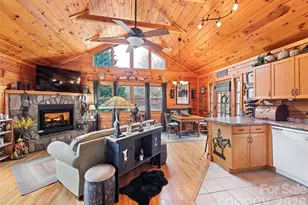 16 Hiawatha Dr, Maggie Valley, NC 28751 - Photo 2