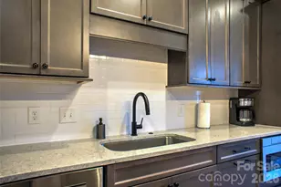 17 N Market St, Asheville, NC 28801 - Photo 20