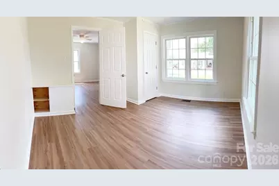 2827 E Long Avenue, Gastonia, NC 28054 - Photo 10