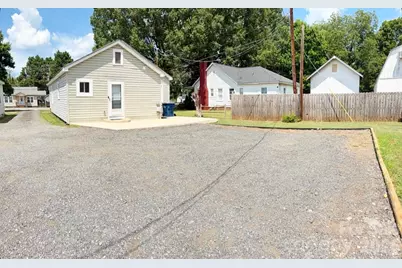 2827 E Long Avenue, Gastonia, NC 28054 - Photo 16