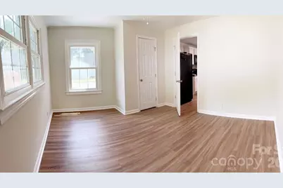 2827 E Long Avenue, Gastonia, NC 28054 - Photo 12