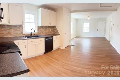 2827 E Long Avenue, Gastonia, NC 28054 - Photo 8